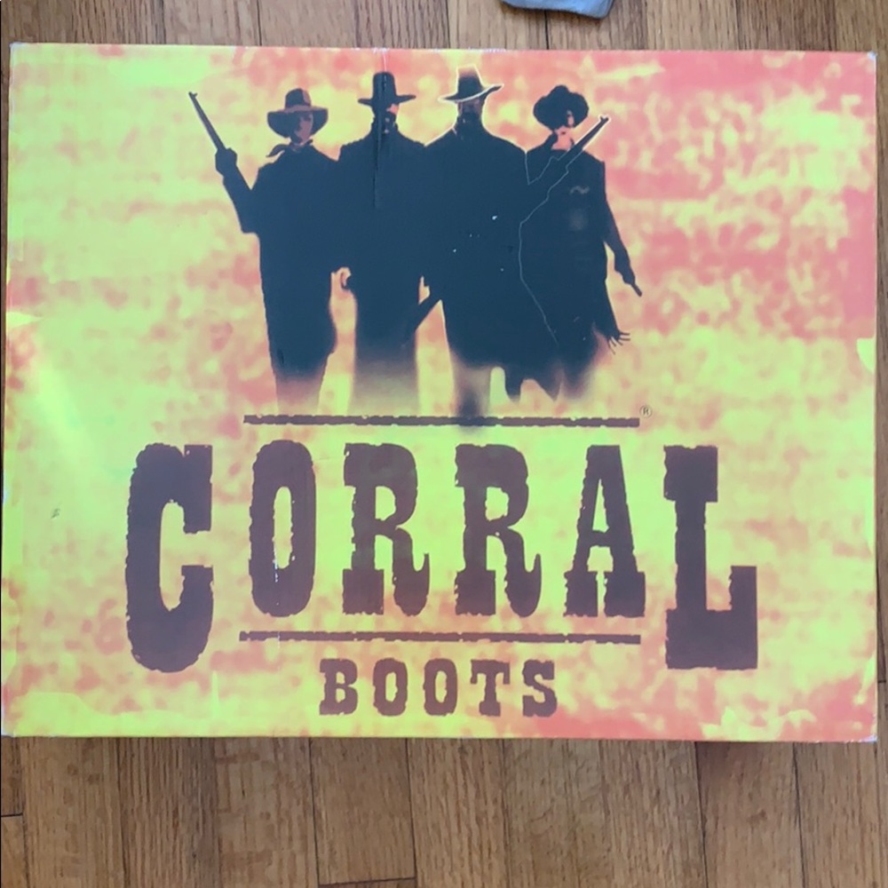 Corral short calf hair boots